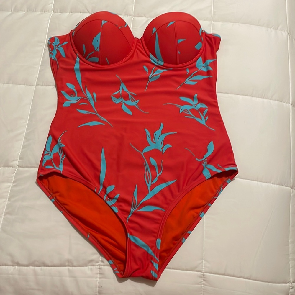 Gap swim suit